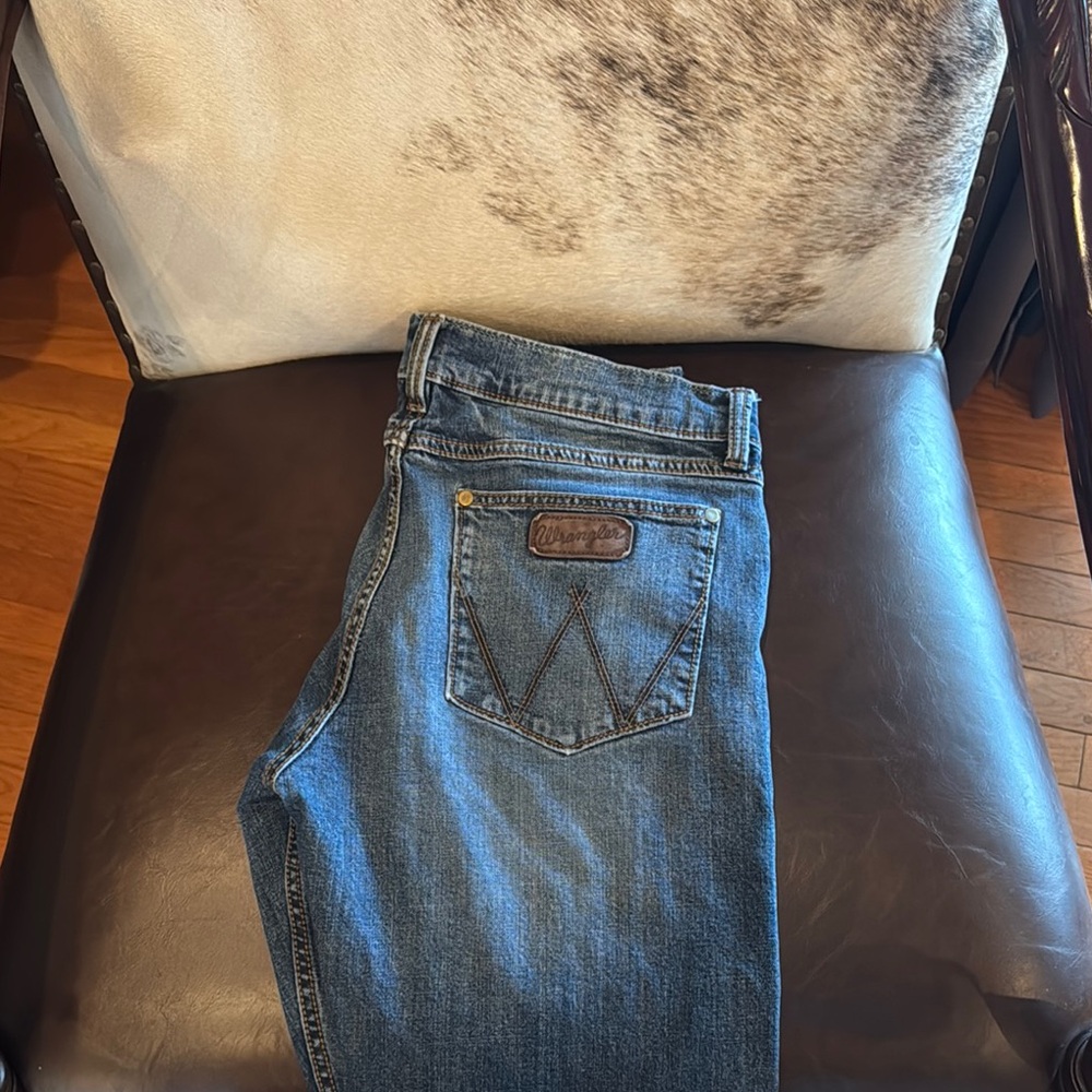 Wrangler Distressed Blue Denim Jeans